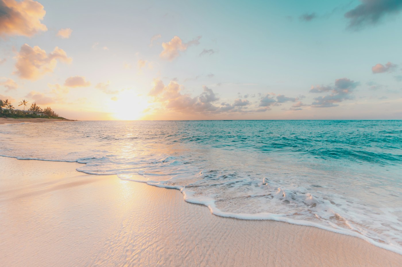 Atardecer sobre el mar